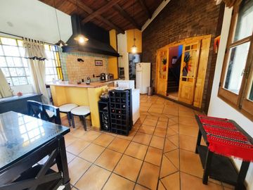 VENTA CASA EN B. LOS LIRIOS CORRALITOS GUAYMALLEN.