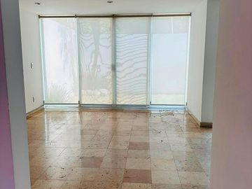 Casa en renta en Jardines Vallarta, Zapopan | 3 rec., alberca