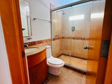 Casa en renta en Jardines Vallarta, Zapopan | 3 rec., alberca