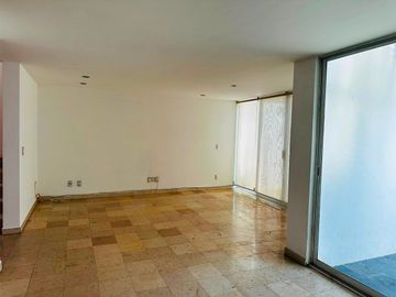 Casa en renta en Jardines Vallarta, Zapopan | 3 rec., alberca