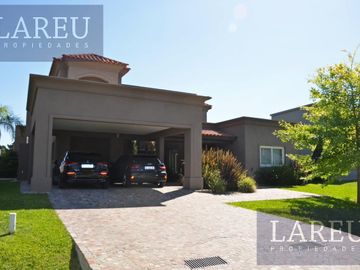 Casa en Altos de Campo grande