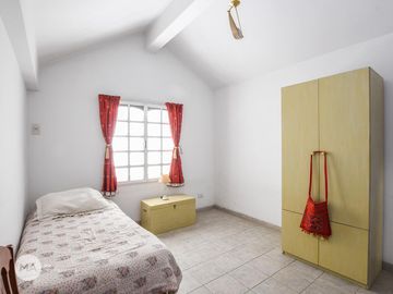 Casa 3 Dormitorios Jardín y Pileta - Saavedra 2300 - Barrio Cura Rosario | Venta