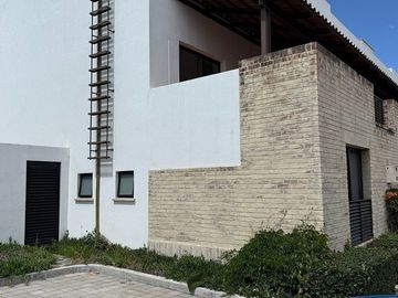 El Refugio departamento en Renta en planta baja con jardín extra