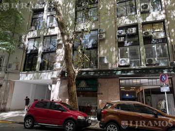 Oficina en Venta en Recoleta