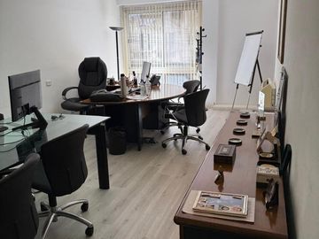 Oficina en Venta en Recoleta