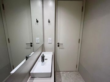 VENTA - Departamento Dúplex Dos Dormitorios, Balcón Aterrazado. Amenidades. Centro, Rosario
