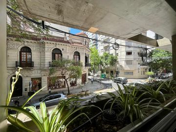 VENTA - Departamento Dúplex Dos Dormitorios, Balcón Aterrazado. Amenidades. Centro, Rosario