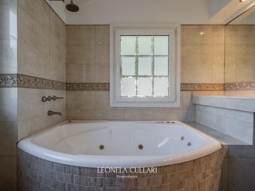 Venta - Casa - Saint Thomas Este - Canning