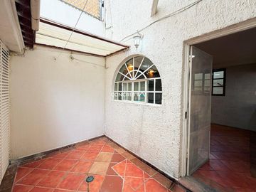 Casa en venta, muy bien ubicada cerca de Los Cubos