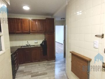 Departamento 3 ambientes amplio con baulera en Recoleta