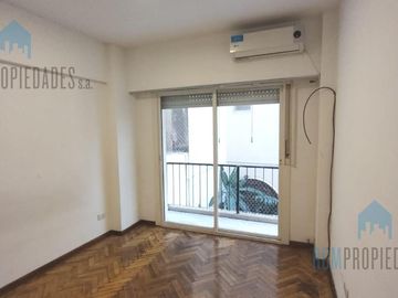 Departamento 3 ambientes amplio con baulera en Recoleta