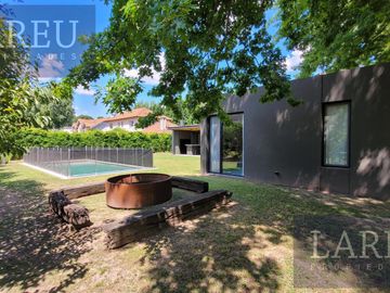 Casa en el Barrio Privado Villa Rosa, Pilar