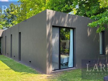 Casa en el Barrio Privado Villa Rosa, Pilar