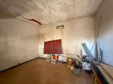 Venta casa a reciclar de 2 dormitorios con patio cerrado ,Fisherton