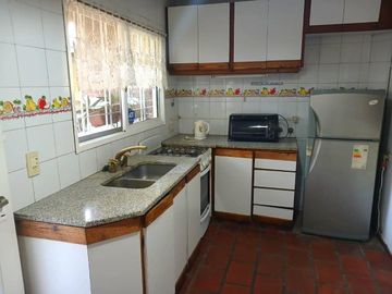 Casa  estilo duplex 3 dormitorios  con patio San Isidro