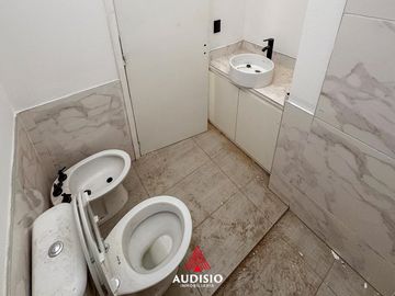 Duplex en venta - Rincones de Manantiales frente a espacio verde
