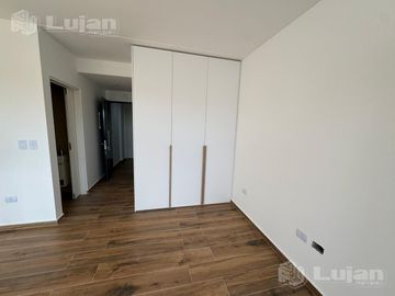 VENTA 4 AMB A ESTRENAR CON BAULERA , Liniers