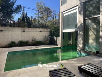 Alquiler Departamento 2 Ambientes con Balcon, Terraza Privada y Cochera - Moreno Norte