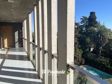 Alquiler Departamento 2 Ambientes con Balcon, Terraza Privada y Cochera - Moreno Norte