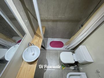 Alquiler Departamento 2 Ambientes con Balcon, Terraza Privada y Cochera - Moreno Norte
