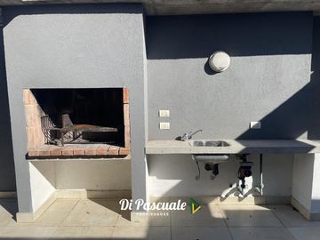 Alquiler Departamento 2 Ambientes con Balcon, Terraza Privada y Cochera - Moreno Norte