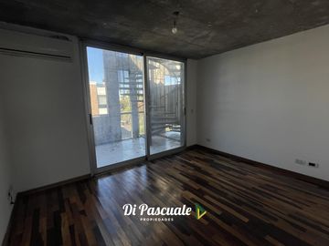 Alquiler Departamento 2 Ambientes con Balcon, Terraza Privada y Cochera - Moreno Norte