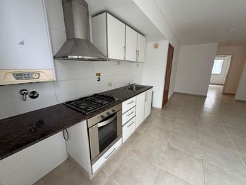 Departamento 2 con balcon a la calle en ALQUILER POR 24 MESES