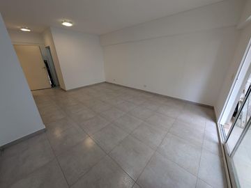 Excelente Monoambiente en Alquiler en Balvanera