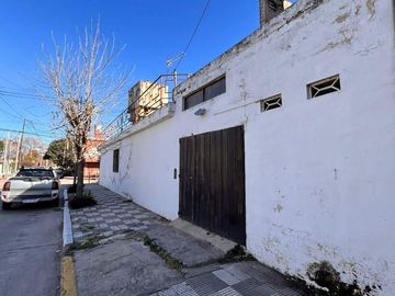 VENTA CASA CON POTENCIAL DE INVERSION - 3 DORM - VILLA AZALAIS