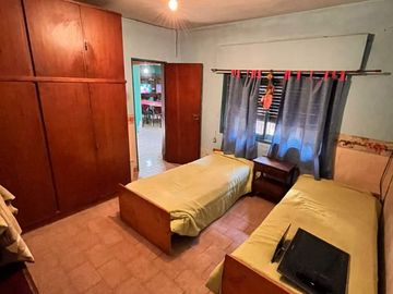 VENTA CASA CON POTENCIAL DE INVERSION - 3 DORM - VILLA AZALAIS