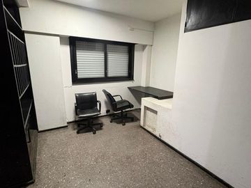 LOCAL EN ALQUILER. 122 METROS. SOTANO Y PATIO. APTO TODO RUBRO. AV. JUAN B. JUSTO 3800. PATERNAL