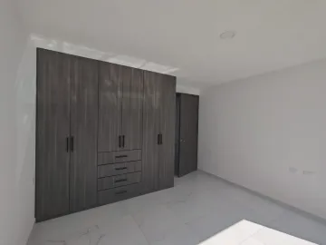 VENTA DE CASA EN FRACC REAL DE CORTES, SAN PEDRO CHOLULA, 4 RECAMARAS, RECAMARA EN PB. COCHERA PARA