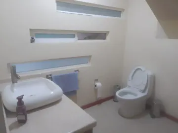 Casa en Venta en Lomas del Valle, Puebla: Espaciosa y Bien Ubicada