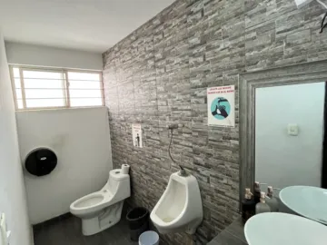 ?? ¡Excelente Oportunidad de Inversión Comercial en el Centro de Monterrey!