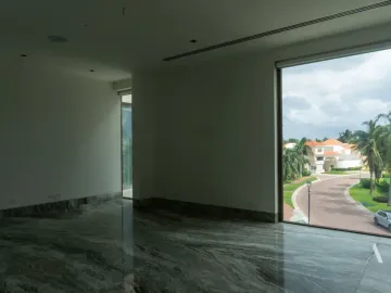 Casa con muelle en Isla Dorada