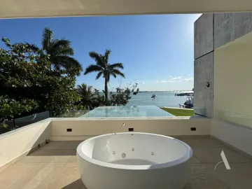 Isla Marina