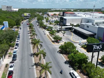 Corporativo Humana Workcenter oficinas Renta y Venta Playa del Carmen Plaza las Americas