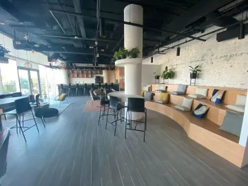 OFICINAS VENTA  FRENTE A PLAZA LAS AMERICAS PLAYA DEL CARMEN HUMANA WORKCENTER