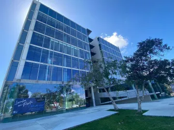 OFICINAS VENTA  FRENTE A PLAZA LAS AMERICAS PLAYA DEL CARMEN HUMANA WORKCENTER