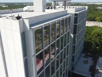 VENTA O RENTA PISO 5 EQUIPADAS Y ADECUADAS CORPORATIVO PLAYA DEL CARMEN