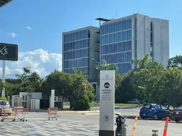VENTA O RENTA PISO 5 EQUIPADAS Y ADECUADAS CORPORATIVO PLAYA DEL CARMEN