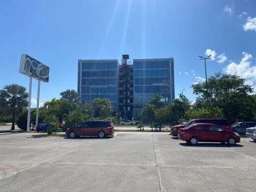 OFICINAS VENTA  FRENTE A PLAZA LAS AMERICAS PLAYA DEL CARMEN HUMANA WORKCENTER