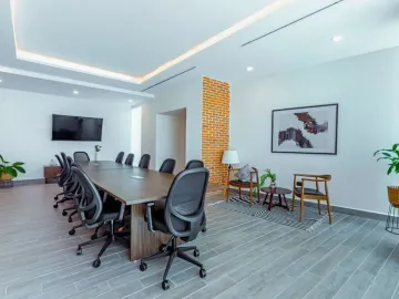 VENTA OFICINA HUMANA WORKCENTER FRENTE PLAZA AMERICAS PISO  5 PLAYA DEL CARMEN