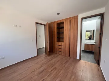 CASA CON ROOF GARDEN Y SALÓN DE JUEGOS EN LOMAS DE ANGELÓPOLIS III