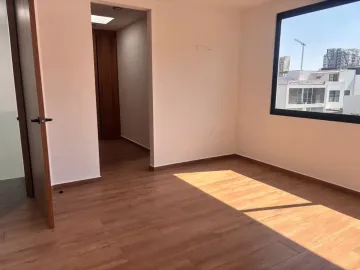 CASA CON ROOF GARDEN Y SALÓN DE JUEGOS EN LOMAS DE ANGELÓPOLIS III