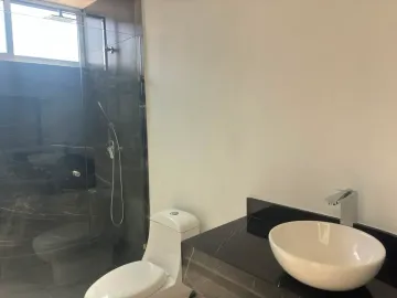 CASA EN VENTA CON RECIBIDOR A DOBLE ALTURA EN LOMAS DE ANGELÓPOLIS III