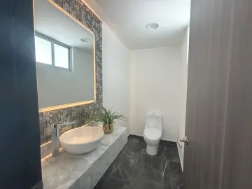 CASA EN VENTA CON RECIBIDOR A DOBLE ALTURA EN LOMAS DE ANGELÓPOLIS III