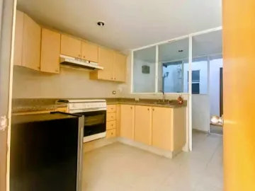 Venta de Casa en zona colegio Humboldt