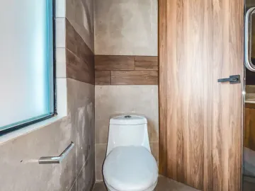 CASA EN VENTA EN ZONA CASCATTA, LOMAS DE ANGELÓPOLIS III