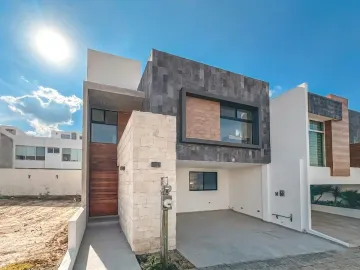 CASA EN VENTA EN ZONA CASCATTA, LOMAS DE ANGELÓPOLIS III